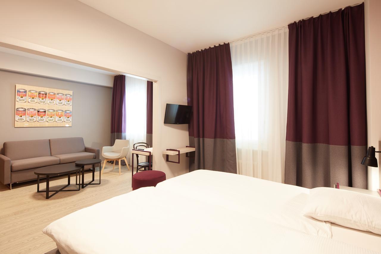 Hotel Crystal Лозанна Экстерьер фото